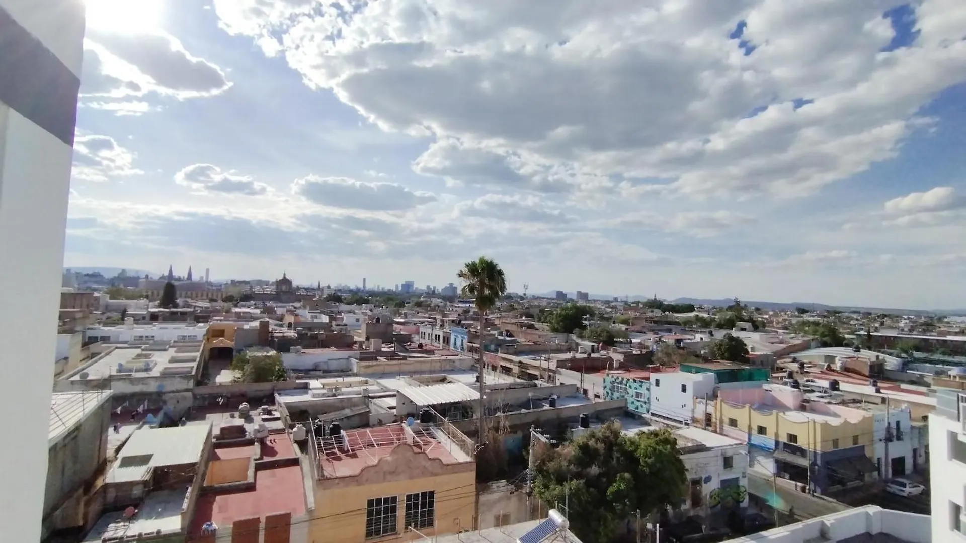 Centrico Y Estiloso Apartamento Con Alberca, Ac, Seguridad, Aparcamiento Y Gym Guadalajara