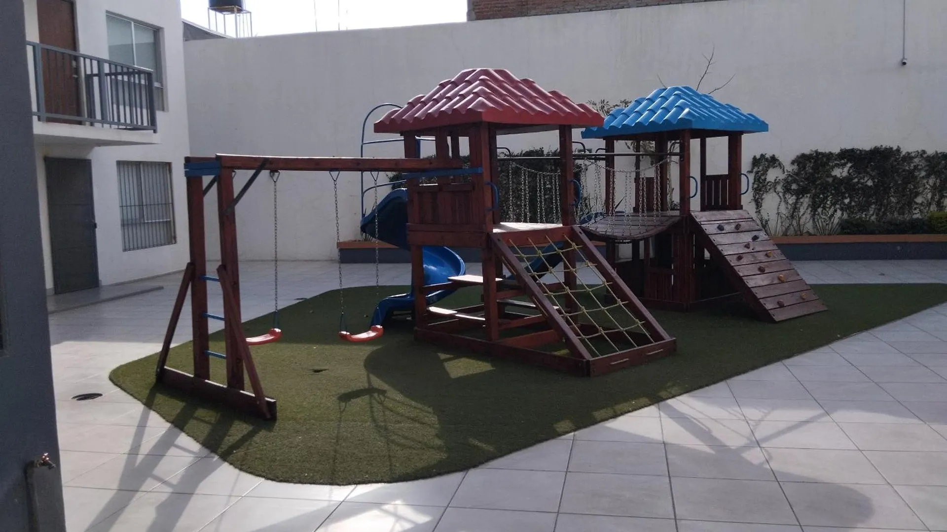 Centrico Y Estiloso Apartamento Con Alberca, Ac, Seguridad, Aparcamiento Y Gym Guadalajara 0*,  Mexico