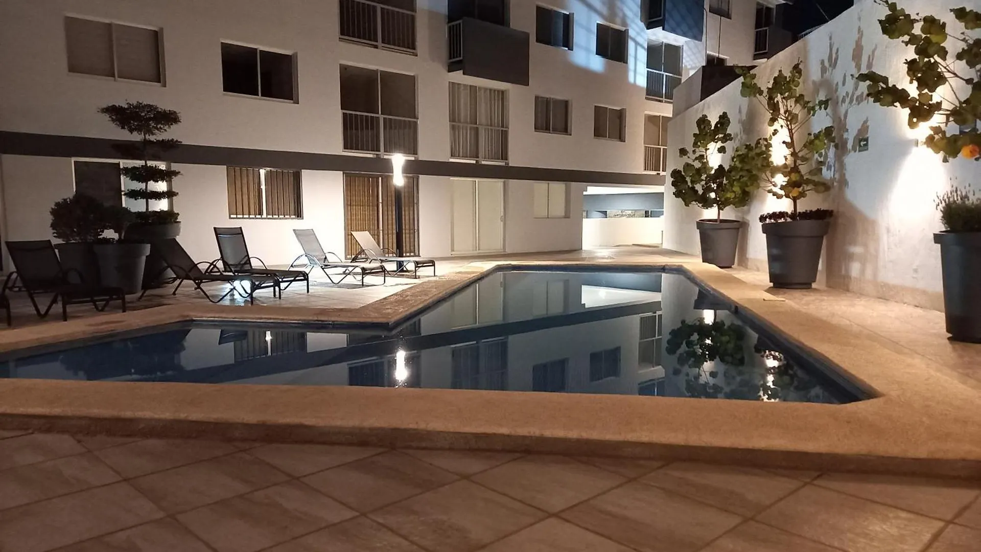 Apartment Centrico Y Estiloso Apartamento Con Alberca, Ac, Seguridad, Aparcamiento Y Gym Guadalajara