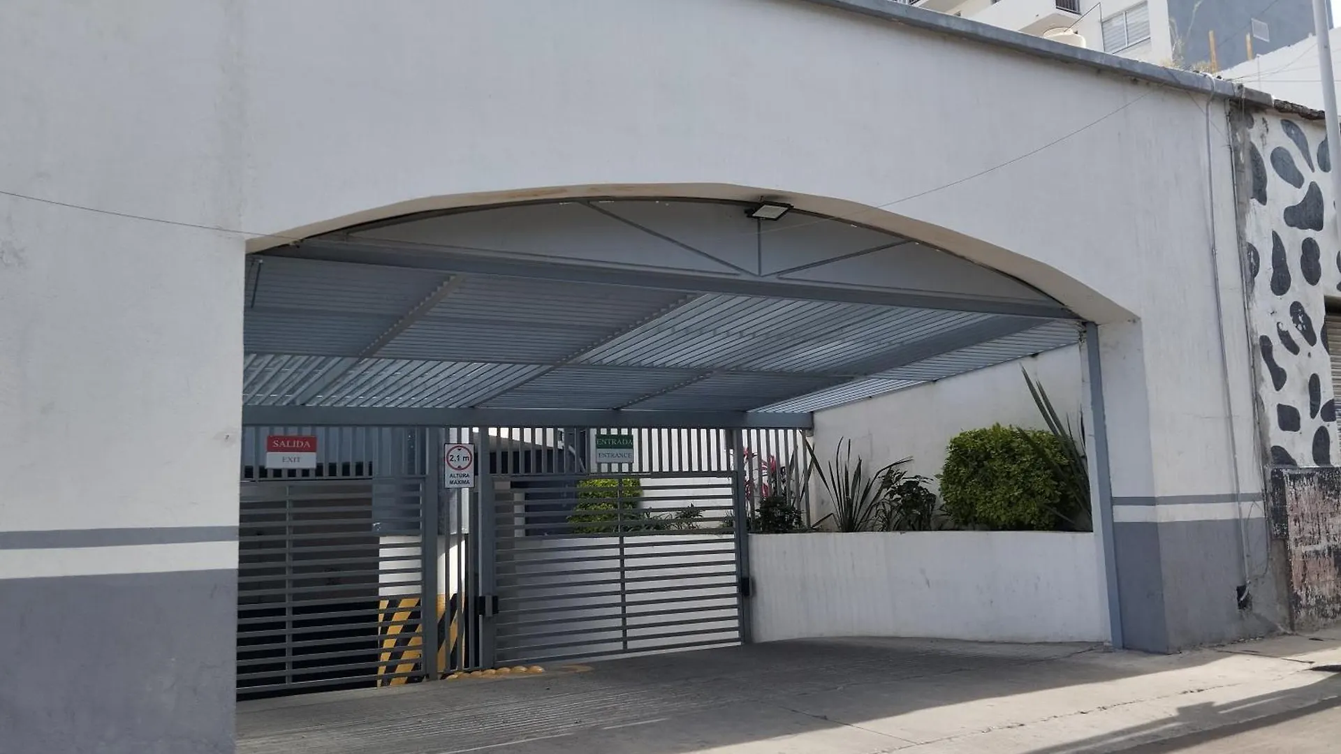 Centrico Y Estiloso Apartamento Con Alberca, Ac, Seguridad, Aparcamiento Y Gym Guadalajara Apartment